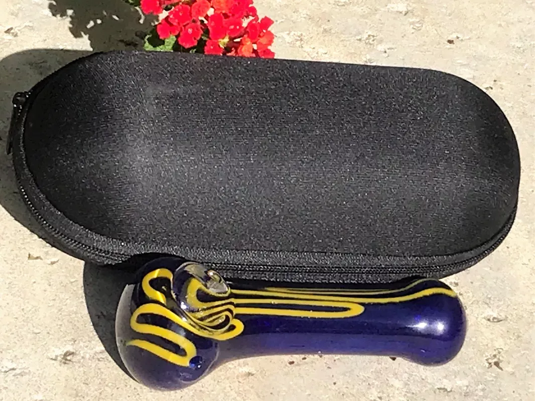 Exquisite 4.5" Cobalt Glass Hand Pipe w/Zipper Padded Case